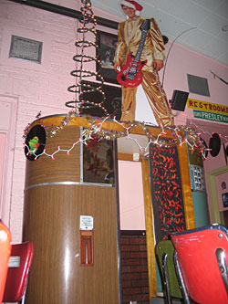 chuys_elvis.jpg